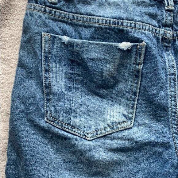 Sugar Magnolia shorts  cuffed super distressed  5 - Picture 8 of 10